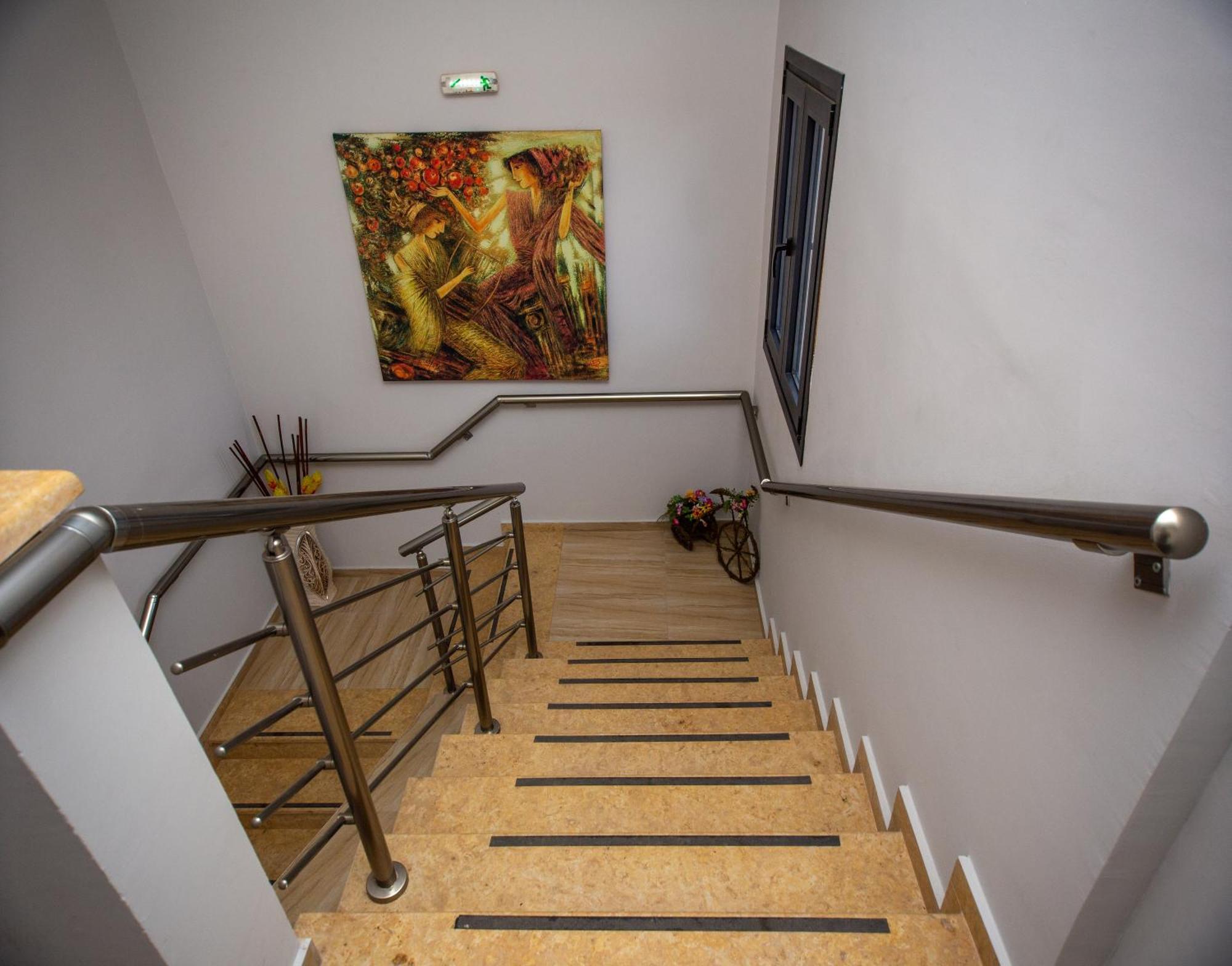 Sea Pearl Luxury Apartments Nea Vrasna Exterior photo