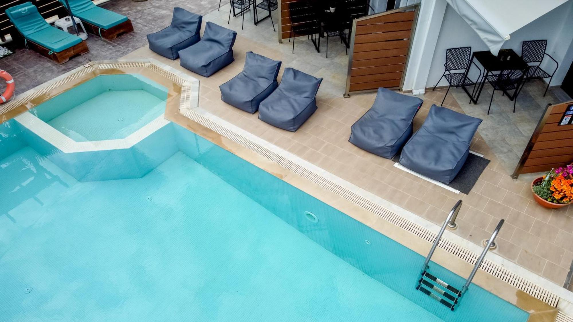 Sea Pearl Luxury Apartments Nea Vrasna Exterior photo
