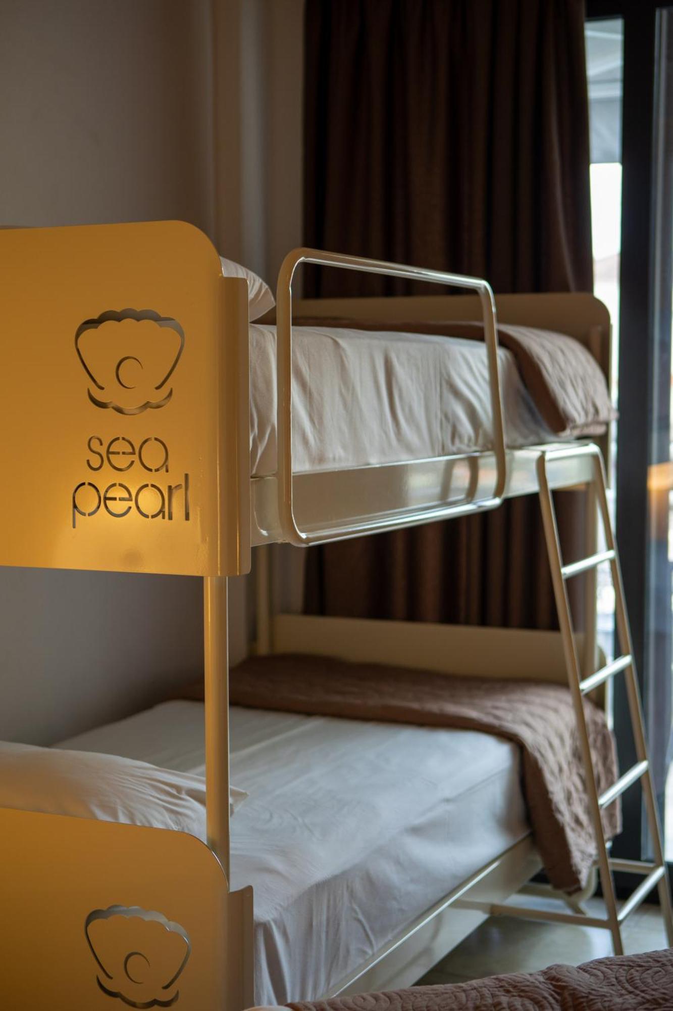 Sea Pearl Luxury Apartments Nea Vrasna Exterior photo